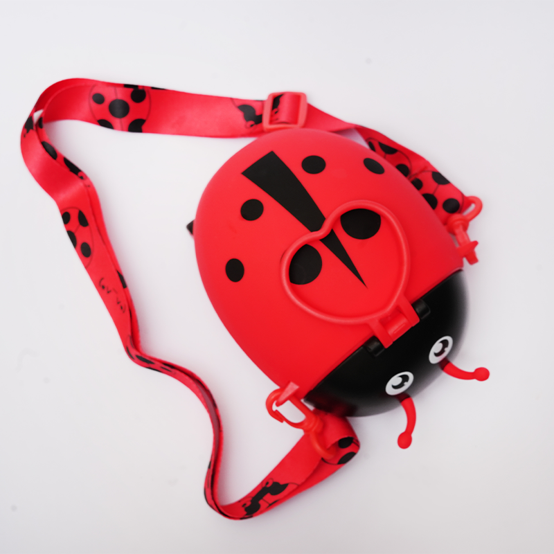 Cute Ladybug Water Bottle - Perfect for Kids!