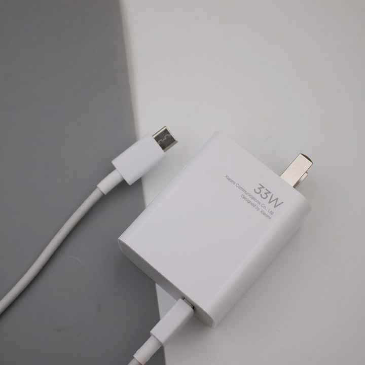 Xiaomi 33W USB-C Fast Charger - Power Up Your Devices Quickly and Safely