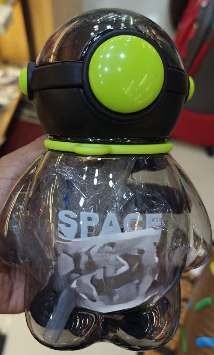 Out-of-This-World Astronaut Water Bottle - Perfect for Kids!