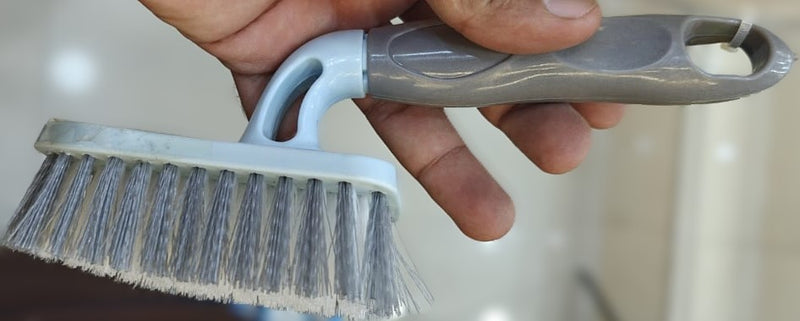 Versatile Scrub Brush with Ergonomic Handle - Perfect for Cleaning Surfaces