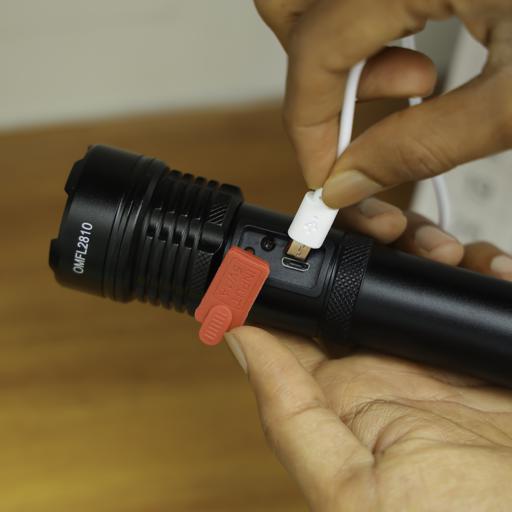 Rechargeable Led Flashlight 1x40