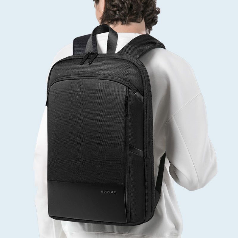 77115 expansion backpack 15.6 inch sized 31*43*7cm 0.9kg