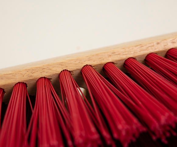 Durable Wooden Handle Broom - Effective Sweeping for Clean Floors